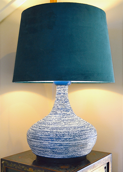 Table lamp with luxury velvet shade